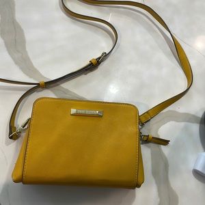 Steve Madden purse in mustard Yellow